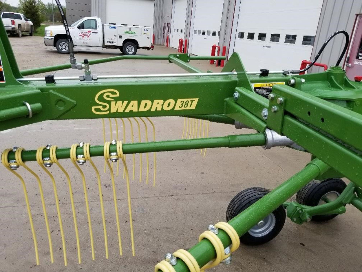 2019 Krone Swadro 38T Rotary Rake Stutsmans