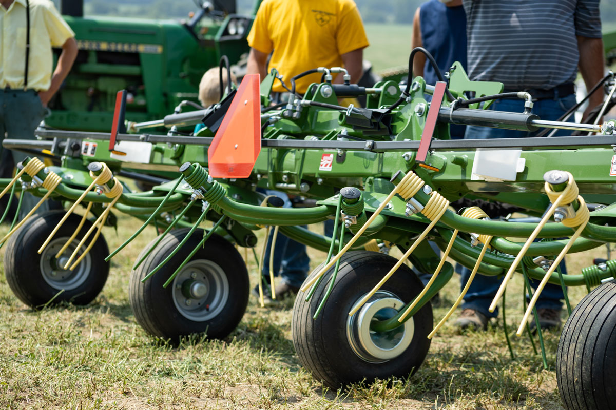Krone 560DB Vendro Tedder | Stutsmans